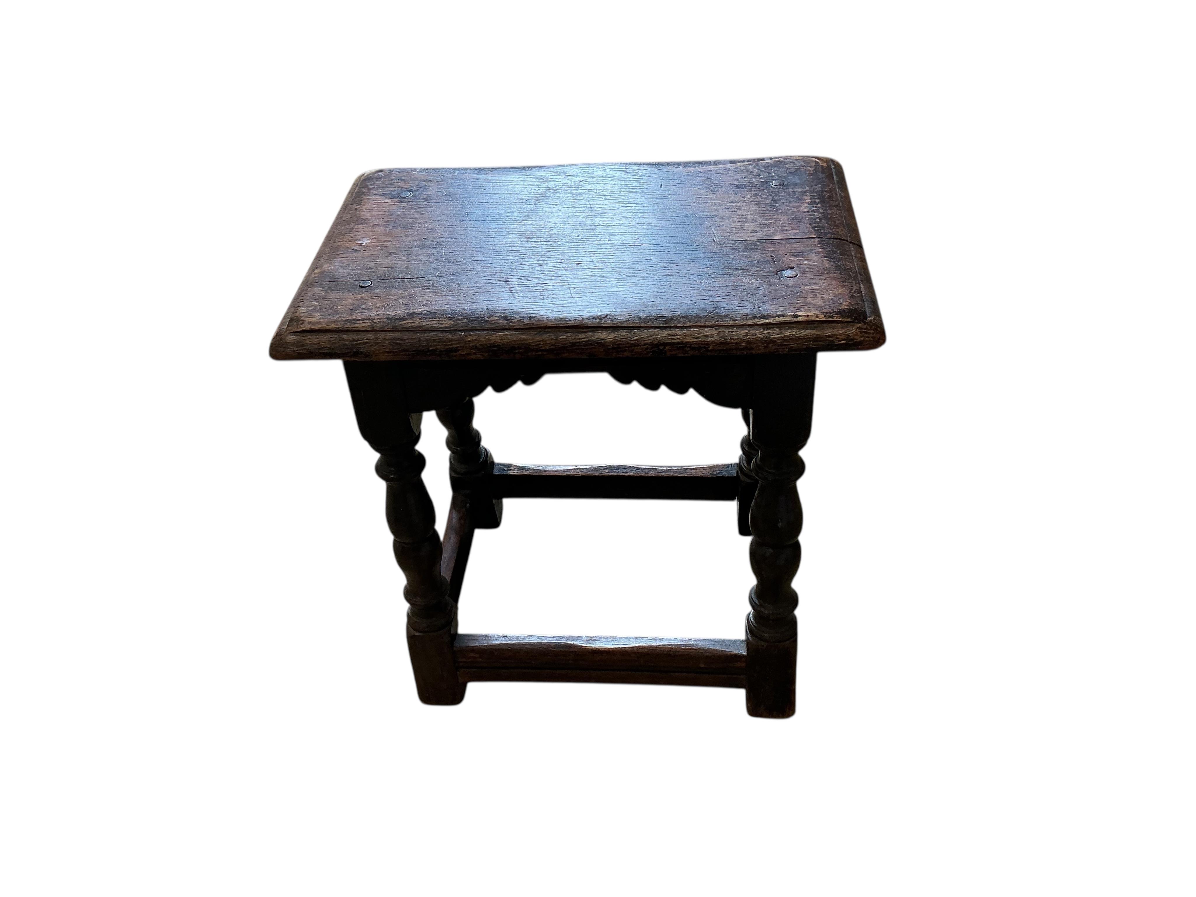 An 18th century style oak joint stool, width 45cm, depth 29cm, height 46cm